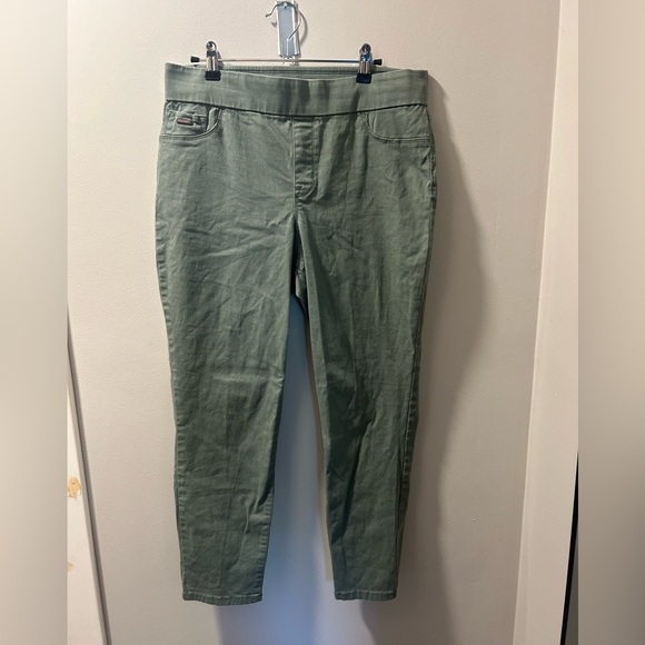 Nine West pull on crop - Picture 1 of 6